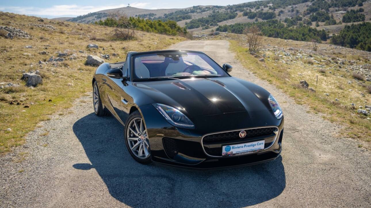 Jaguar F-Type V6